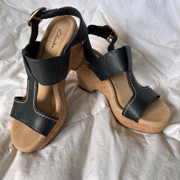 CLARKS WOMEN'S GISELLE STYLE SANDAL - Picture 2 of 10